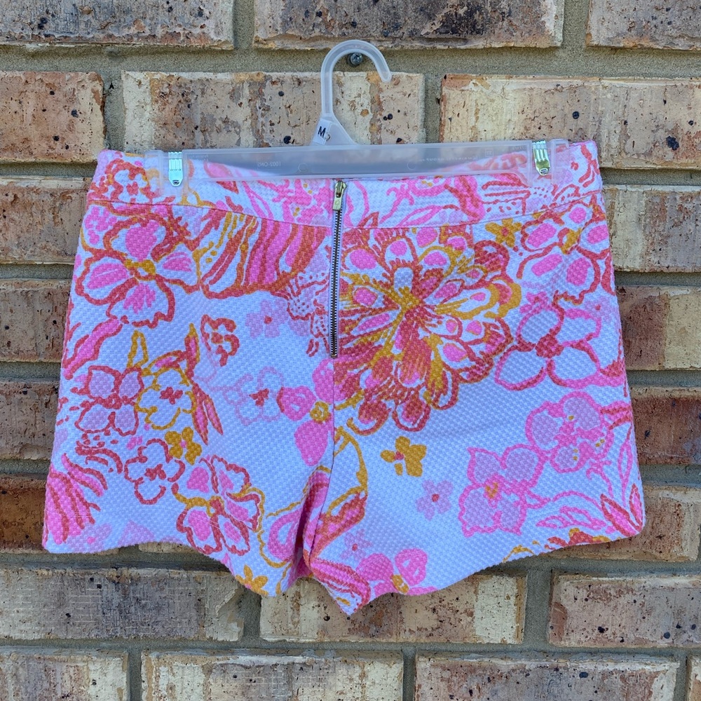 Lilly Pulitzer - Picture 2 of 3
